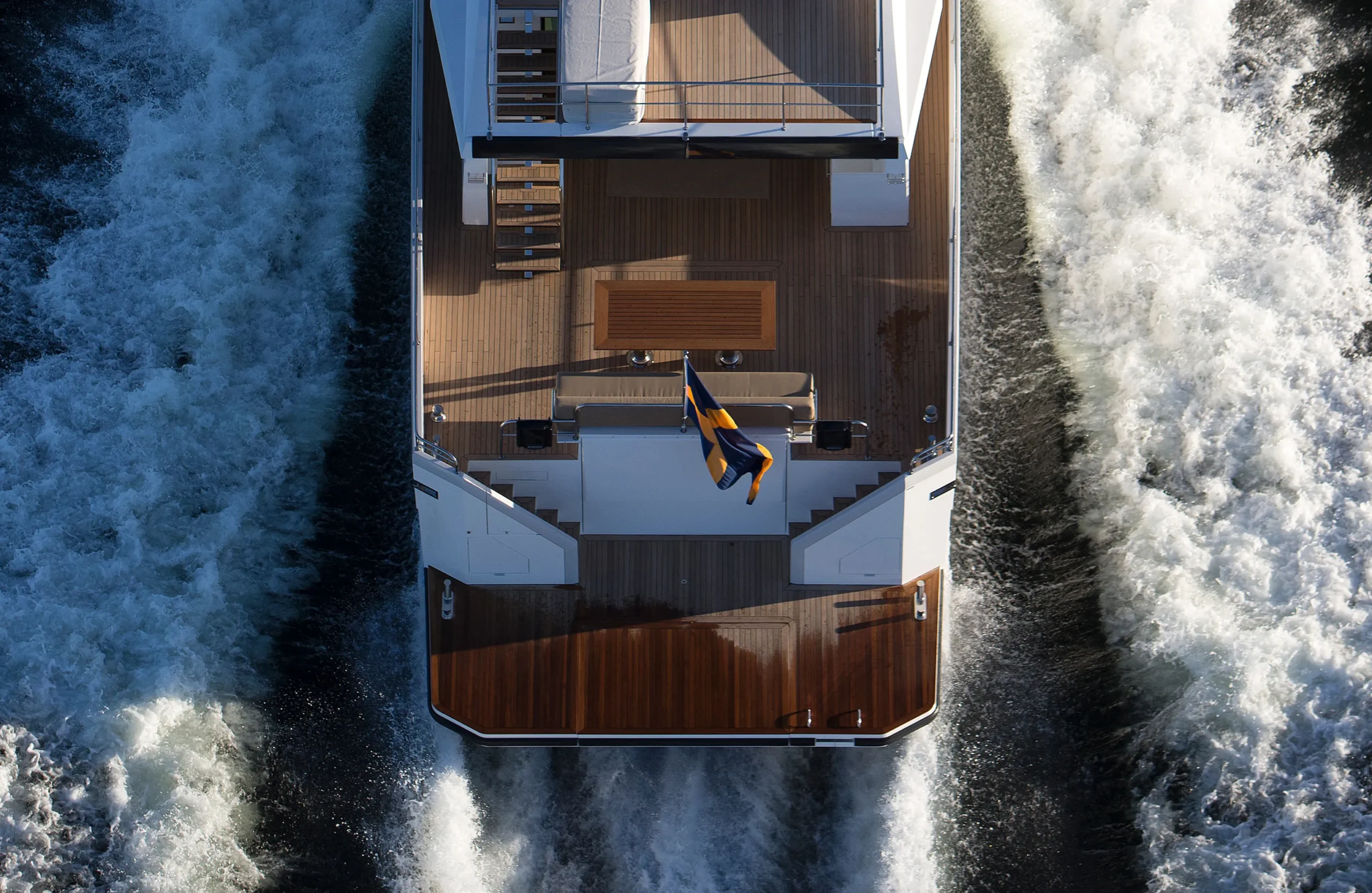 Delta 88 Carbon back